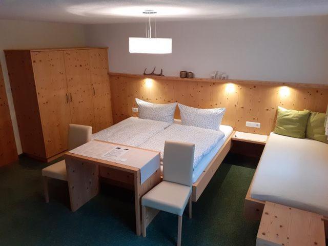 Gaestehaus Sahler ガシュルン エクステリア 写真